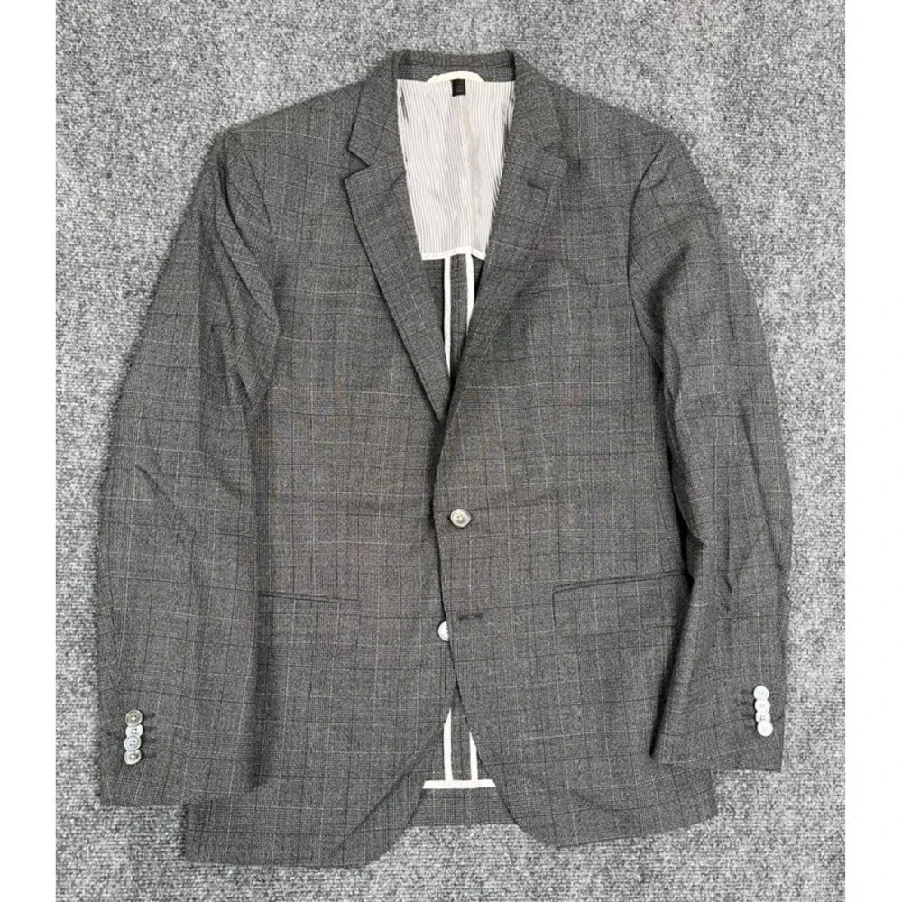 BOSS Carlo Barbera Slim Fit Italian Fabric Two Button Gray Plaid Wool Size 40‎ R